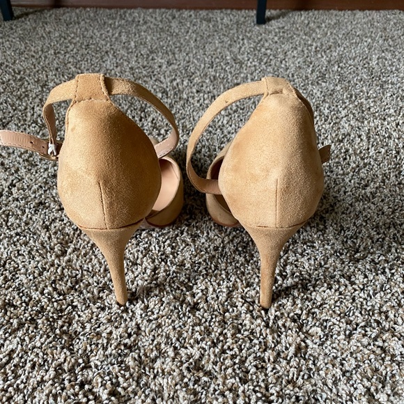 NIB Women’s Petit Cadeau Carolyn Tan Pointed Pumps - Picture 6 of 8